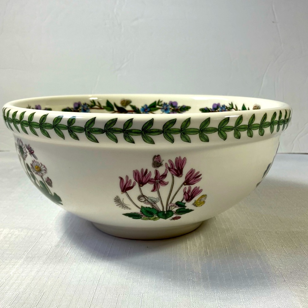 Portmeirion Botanic Garden Serving Bowl, Susan Williams-Ellis, Treasure Flower